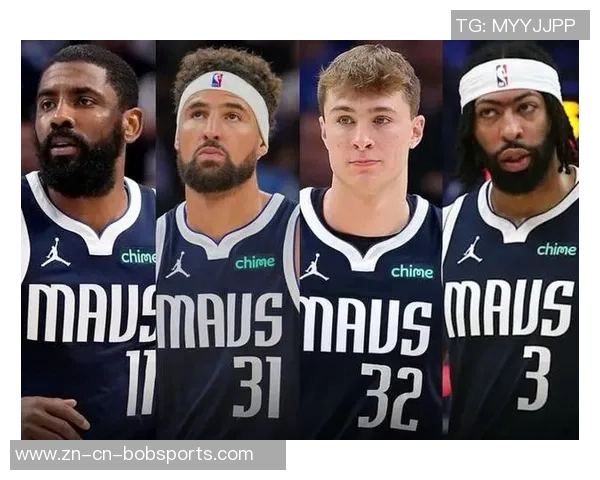 独行侠训练照曝光弗拉格与安东尼戴维斯激烈对抗展现竞争精神