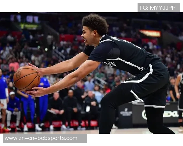 卡梅隆约翰逊首节三分球失准仅得1分2板2助状态堪忧