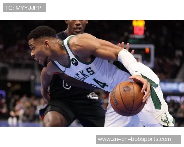 字母哥季前赛首秀表现抢眼轻松拿下13分10板3助助力球队胜利 字母哥季前赛首秀表现抢眼轻松拿下13分10板3助助力球队胜利