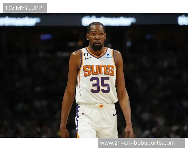 杜兰特幽默回应打球与刷推特的时间安排只需几秒钟轻松搞定 杜兰特幽默回应打球与刷推特的时间安排只需几秒钟轻松搞定