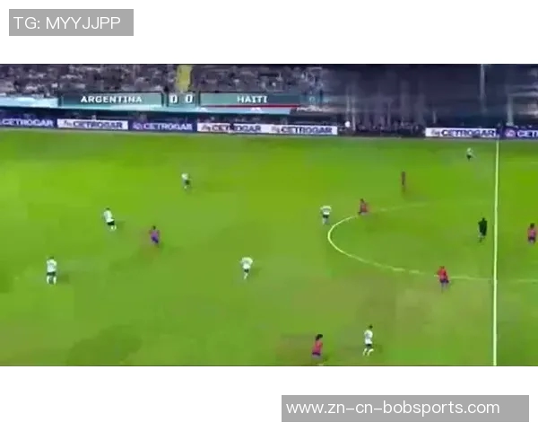 王钰栋精准传球助攻李新翔单刀机会可惜未能把握住 王钰栋精准传球助攻李新翔单刀机会可惜未能把握住