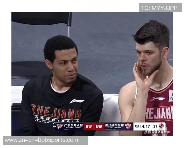 斯彭斯向弗兰克表达不满情绪唇语专家解读他暗示要辞职的背后原因 斯彭斯向弗兰克表达不满情绪唇语专家解读他暗示要辞职的背后原因