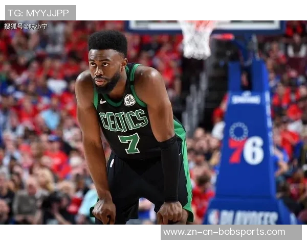 杰伦布朗强调季前赛首战防守重要性全力提升比赛节奏